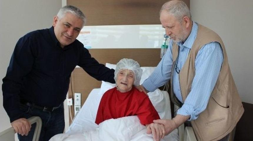 Ayağı Kangren Olan 103 Yaşındaki Nine Ağrılarından Kurtuldu