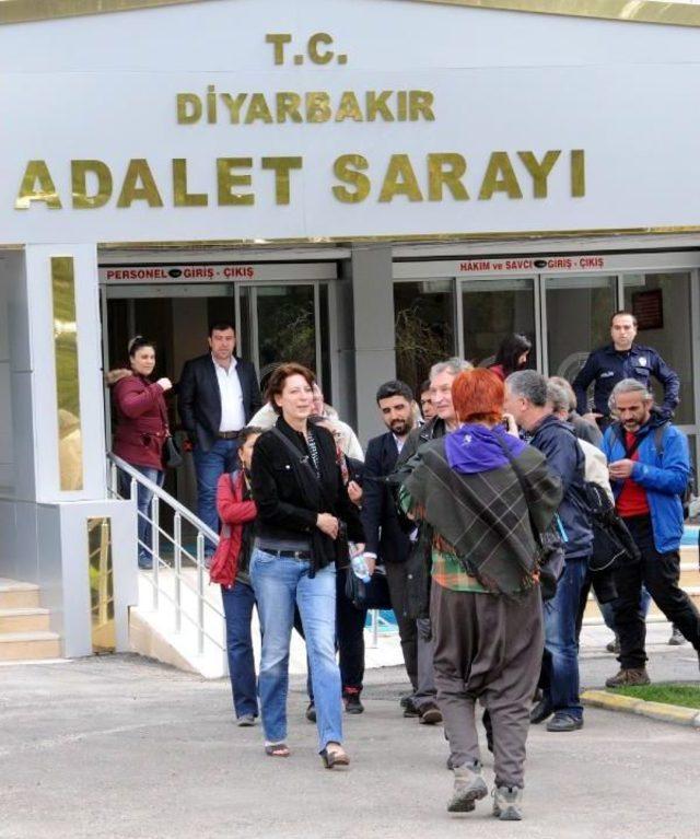 Savcı Hollandalı Gazeteci Geerdink'in Beraatini Istedi