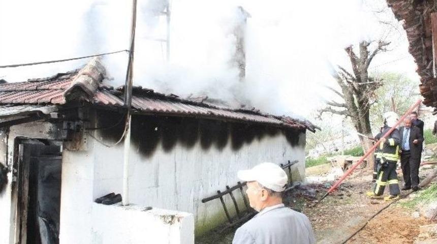 Ula&rsquo;da Ev Yangın
