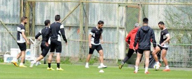 Gaziantepspor’Un Kalecisi Karcemarskas 4 Maç Yok