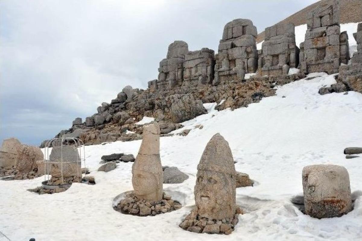 Nemrut Dağı Turizm Sezonuna &rsquo;merhaba&rsquo; Dedi