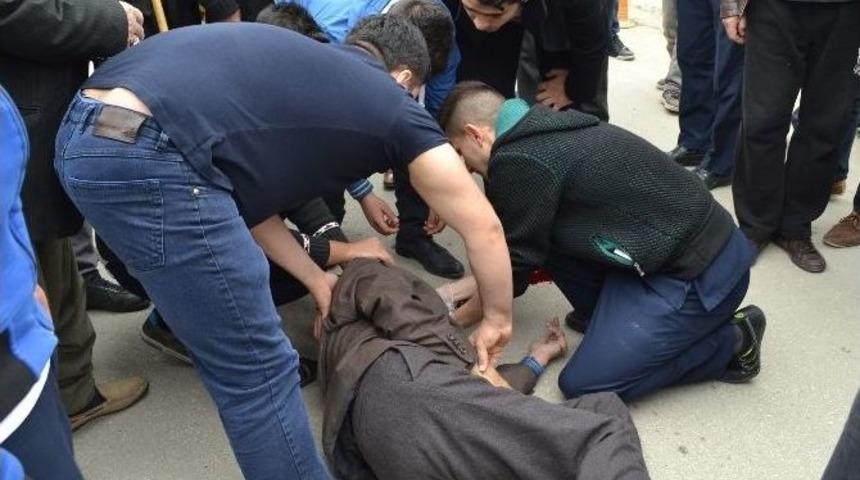 Lpg Kamyonunun &Ccedil;arptığı Yaşlı Adam Hayatını Kaybetti