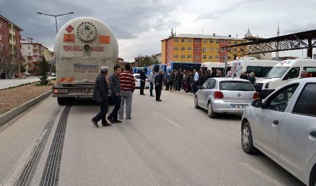 Lpg Kamyonunun Çarptığı Yaşlı Adam Hayatını Kaybetti 2