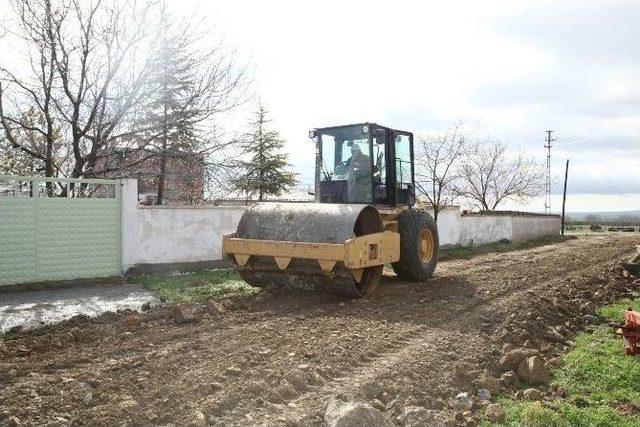 Odunpazarı’ndaki 85 Mahallede Üst Yapı Çalışmaları Sürüyor