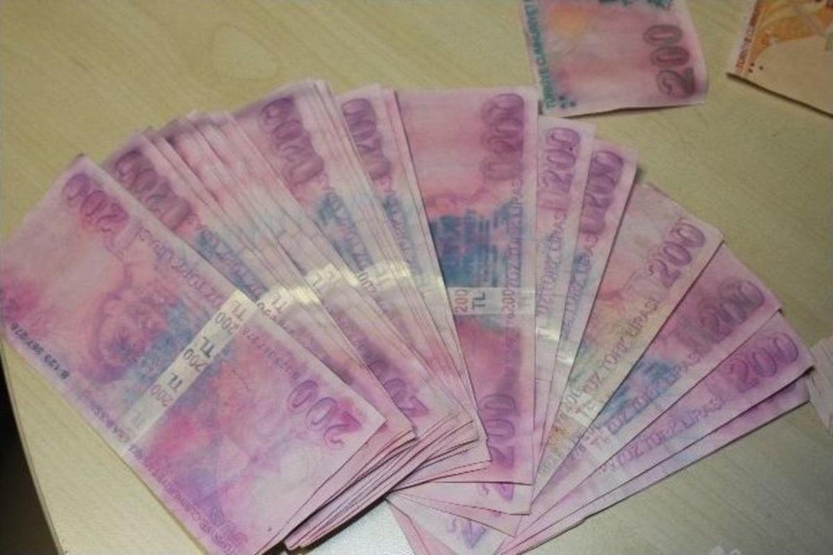 Bursa&rsquo;da 36 Bin Lira Sahte Para Ele Ge&ccedil;irildi