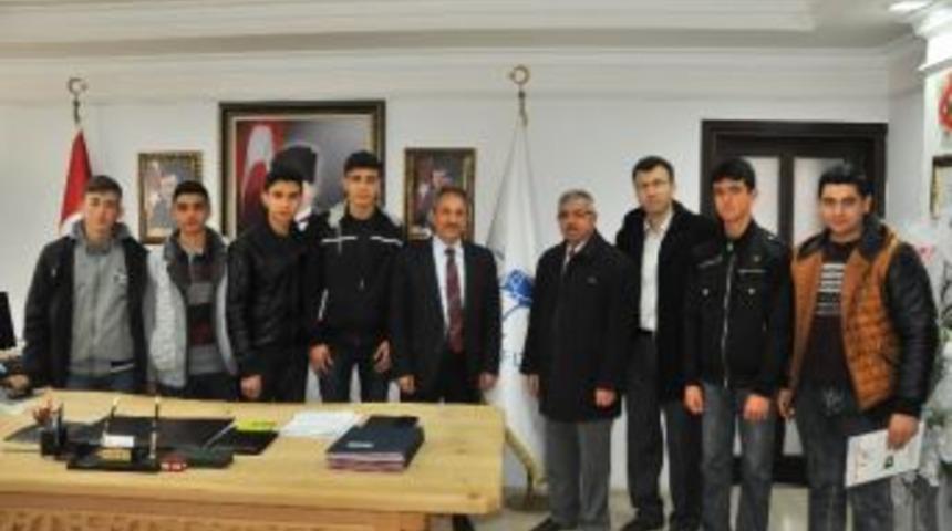 &Ouml;ğrenci Ve &Ouml;ğretmenlerden Başkan Akkaya&rsquo;ya Ziyaret