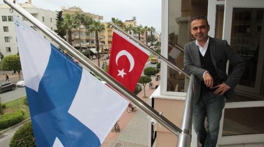 Alanya&rsquo;da Finlandiyalı Turistler Sandık Başına Gitti