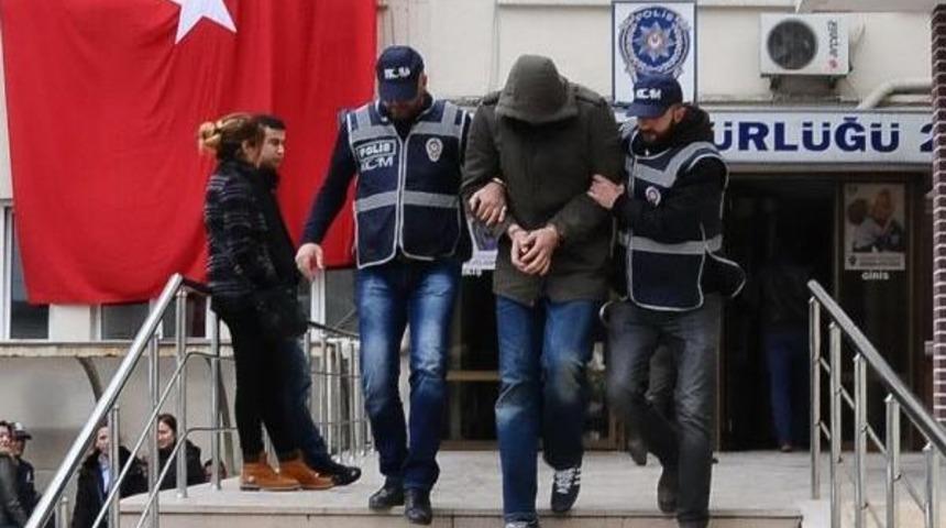 Polis, Sifonu &Ccedil;ekilen Klozetten 36 Bin Lira Sahte Para &Ccedil;ıkardı