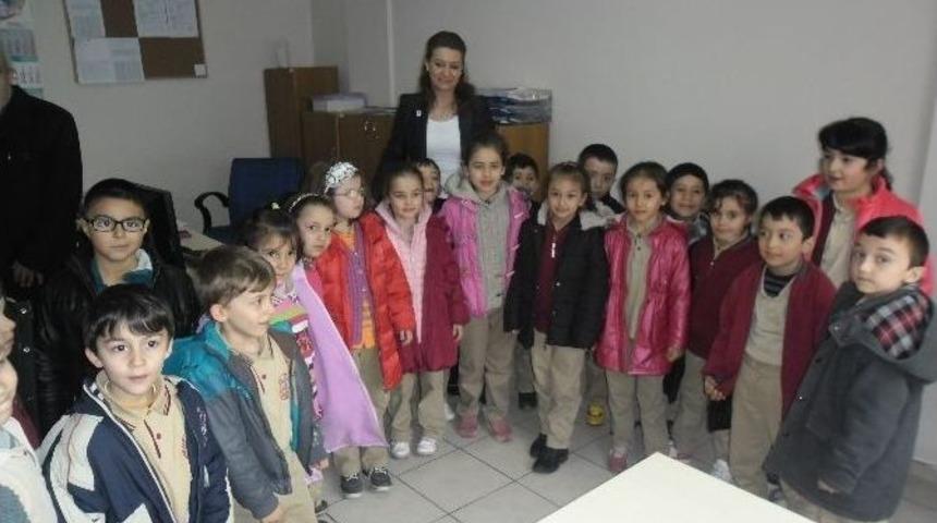 Minik &Ouml;ğrenciler İl&ccedil;e Emniyet M&uuml;d&uuml;rl&uuml;ğ&uuml;n&uuml; Gezdi