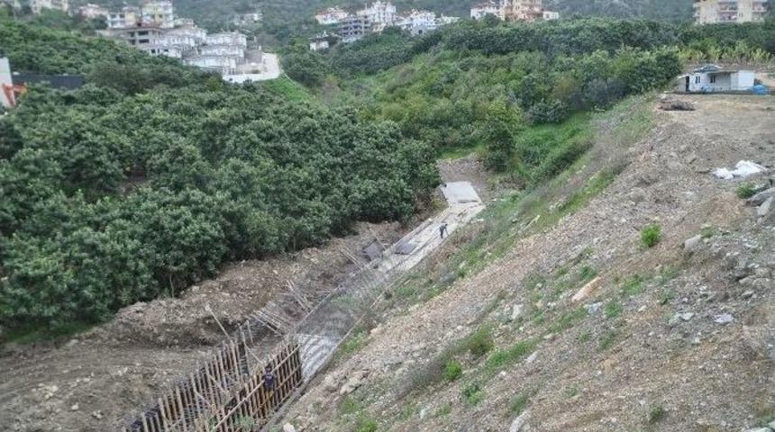 B&uuml;y&uuml;khasbah&ccedil;e Mahallesi&rsquo;nde Mamadı Deresi&rsquo;ne 360 Metre Menfez