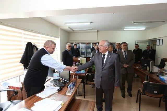 Vali Tuna Ertuğrulgazi Polis Merkezi Amirliği’ni Ziyaret Etti 2
