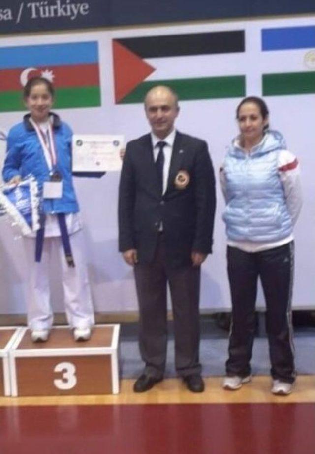 Salihli Belediyespor Karate Takımı Derecelerle Döndü