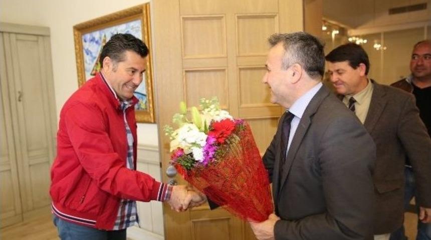 Başkan Kocadon, Destekleriyle Okulların İhtiya&ccedil;larına Cevap Veriyor