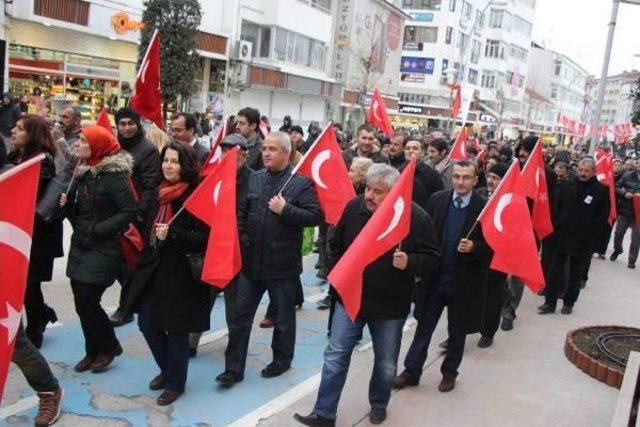 Bolu'da Eğitimcilerden Yalova Valisi'ne Tepki