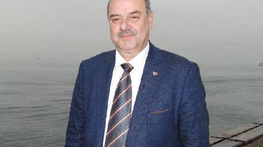 İzmir'de Mhp'li Taşer Istifanın Eşiğinde