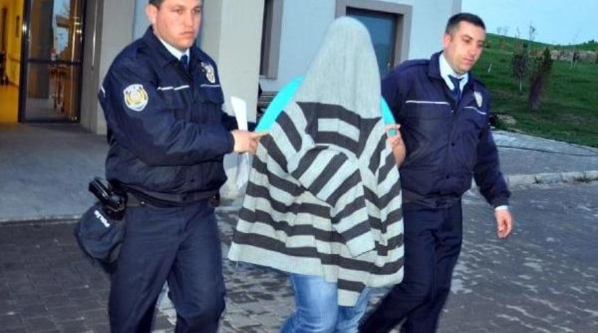 İlk&ouml;ğretim &Ouml;ğrencilerine Sarkıntılık Yapan &Uuml;niversiteli Tutuklandı
