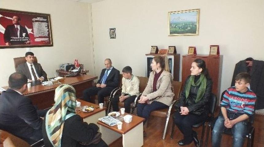 Malazgirtli &Ouml;ğrencilerin Proje Başarısı