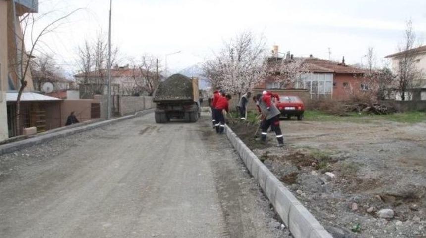 Halit Paşa Mahallesinde Asfalt &Ccedil;alışmaları Devam Ediyor