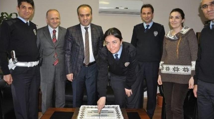 Emniyette Pastalı Kutlama