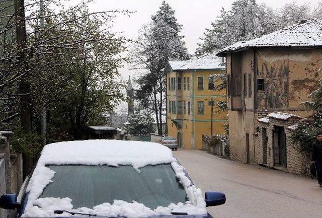 Karabük’e Nisan Ayında Kar Sürprizi