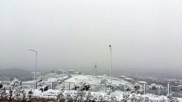 Kula’da Nisan Ayında Kar Şaşkınlığı 1