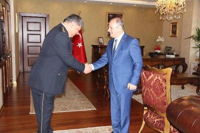 Mersin İl Emniyet Müdürü Baştuğ’dan Vali Çakacak’a Ziyaret 2