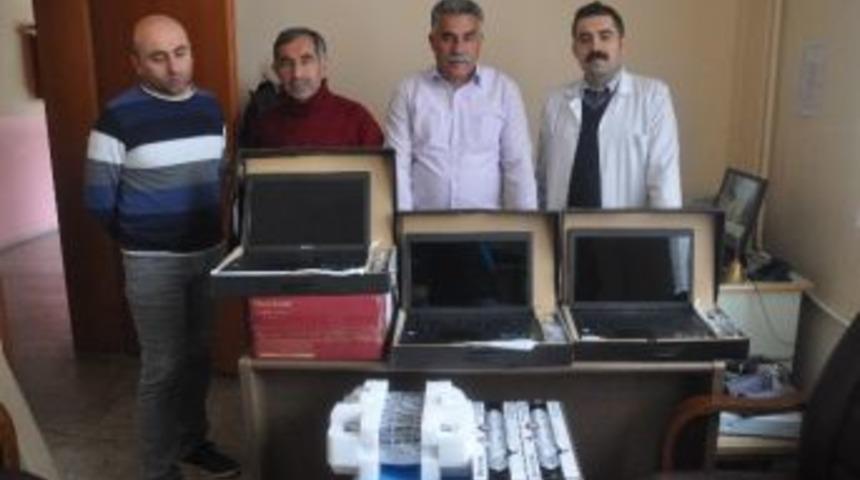 Vatandaşlardan &Ouml;ğrencilere Bilgisayar Desteği