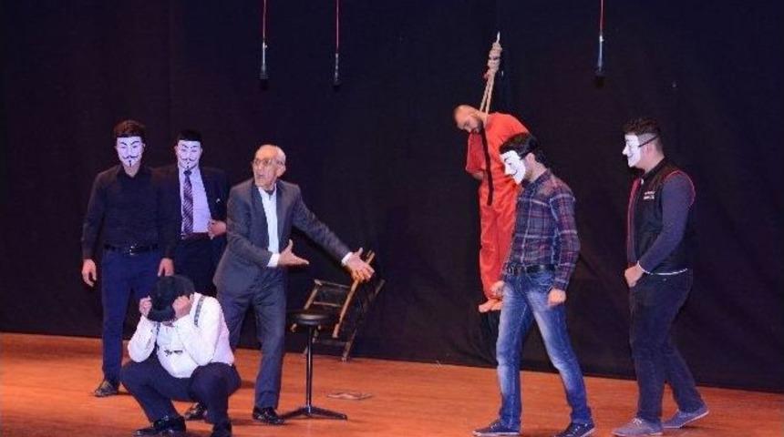 &rsquo;t&uuml;rk D&uuml;nyası Tiyatro G&uuml;nleri&rsquo; Başladı