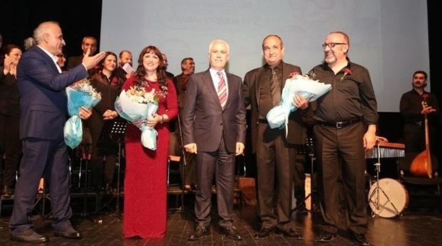 Yaşar Kemal Nil&uuml;fer&rsquo;de Memleket T&uuml;rk&uuml;leriyle Anıldı