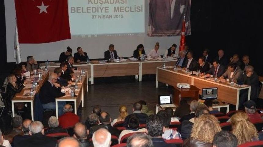 Kuşadası&rsquo;nda T&uuml;rkan Saylan İsmi Parka Verildi