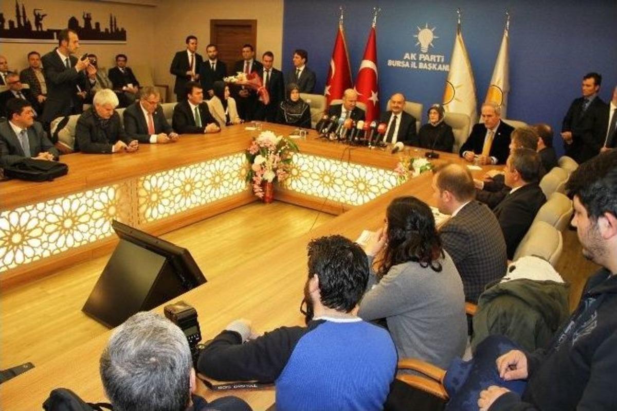Bakan M&uuml;ezzinoğlu Se&ccedil;im Startını Bursa&rsquo;dan Verdi