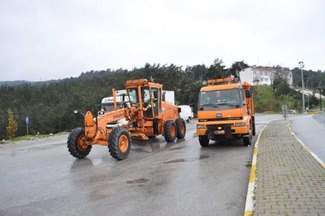 İzmir'de Yüksek Kesimlere Kar Düştü