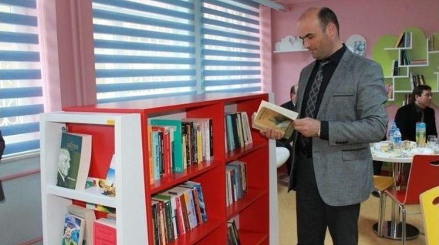 Salıpazarı Anadolu Lisesi Z-k&uuml;t&uuml;phanesine Kavuştu