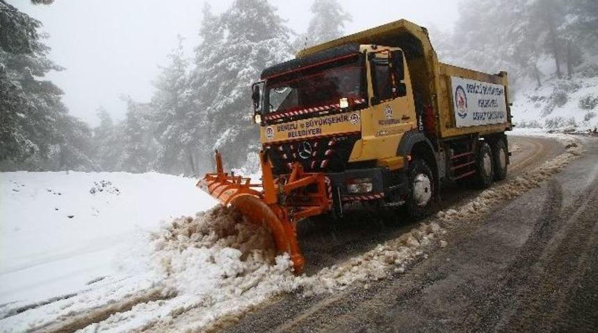 Büyükşehir Karla Mücadele Ediyor