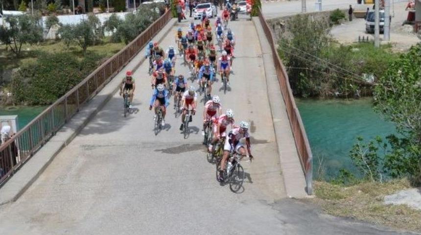 Uluslararası Mersin Bisiklet Turu Başladı