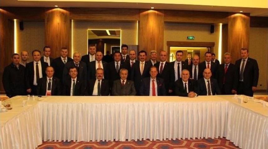 Arın&ccedil;, Manisalı Oda Başkanlarıyla Yemekte Buluştu