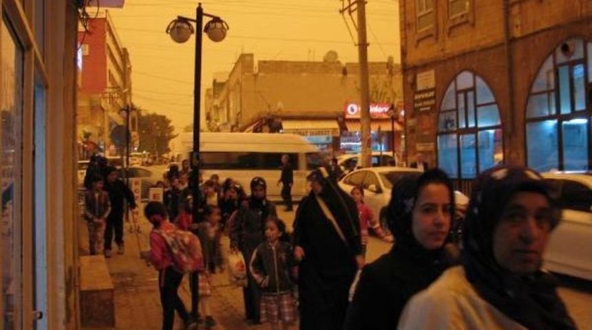 Viranşehir'i Toz Bulutu Kapladı