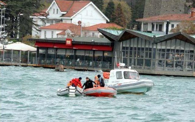 Sarıyer de Sahilinde Otomobil Denize Uçtu 2