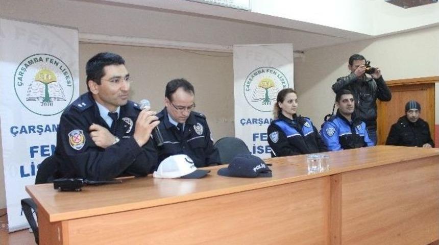 Polisin &Ouml;ğrencilerle Renkli Sohbeti