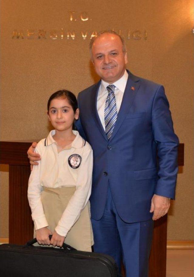 8 Yaşındaki Keman Virtüözünden Vali Çakacak'a Mini Resital