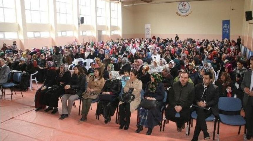 Yozgat Kız İhl&rsquo;nin D&uuml;zenlediği &ldquo;&uuml;mmetin Annesi&rdquo; Programı Yoğun İlgi G&ouml;rd&uuml;