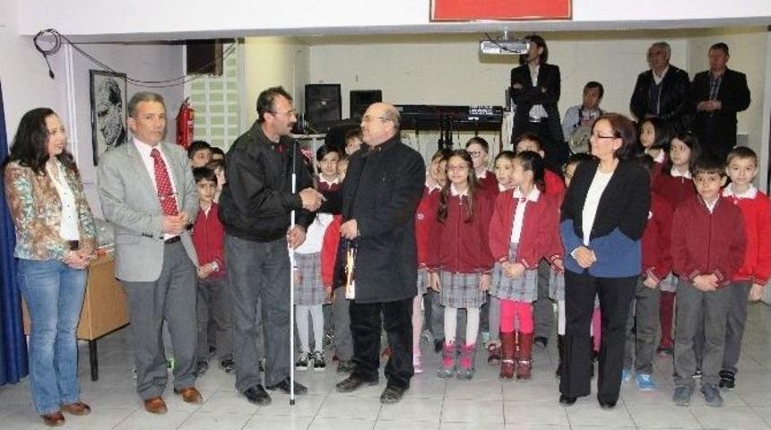 Minikler Mavi Kapak Toplayıp G&ouml;rme Engelliler İ&ccedil;in 30 Baston Aldılar