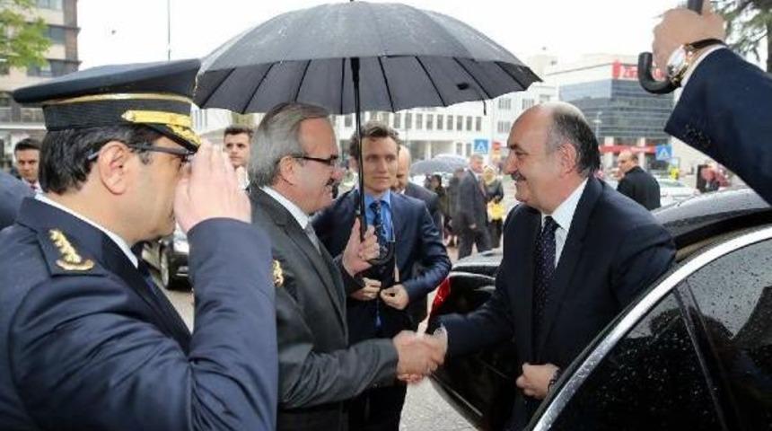 Bakan M&uuml;ezzinoğlu: Millet, Kaderiyle Oynayanlara Fırsat Vermesin (2)