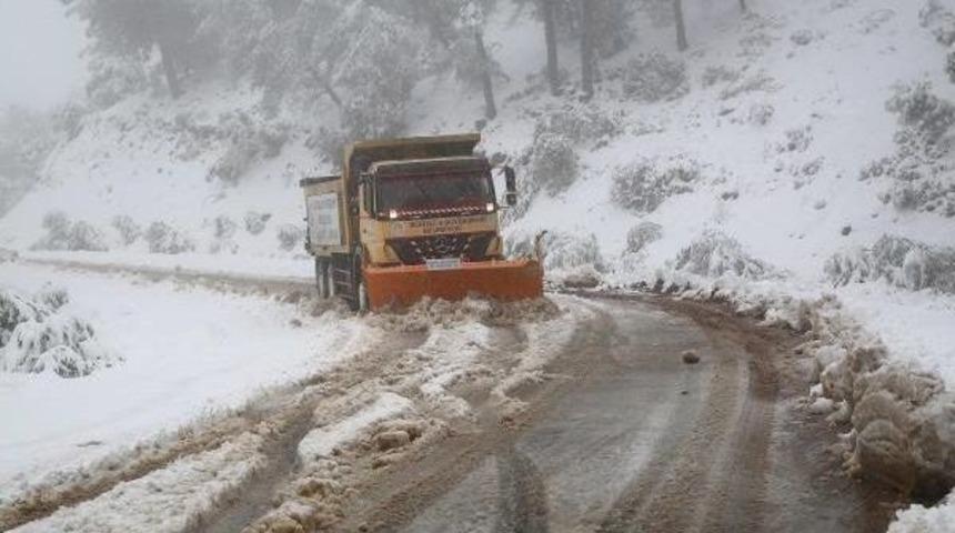 Denizli Güne Karla Uyandı (2)