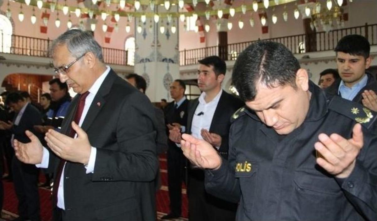 Şehit Polisler İ&ccedil;in Mevlit Okutuldu