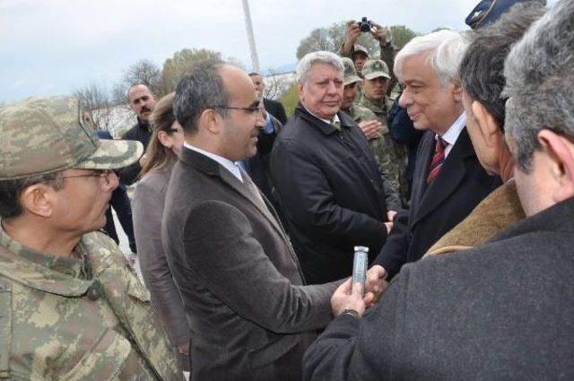 Cumlurbaşkanı Erdoğan, Yunanistan Cumhurbaşkanı Pavlopulos Ile Telefonda Görüştü  (2)