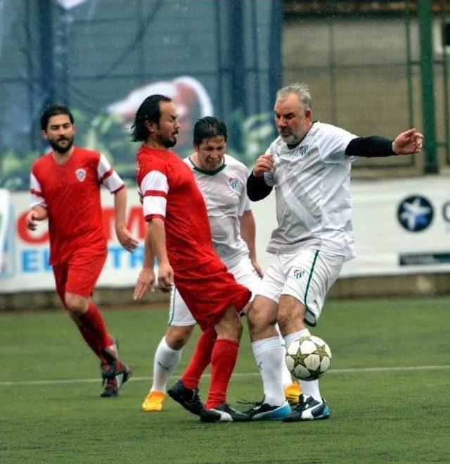 Bursaspor Başkanı Bölükbaşı Emniyet Içsahaya Çıktı