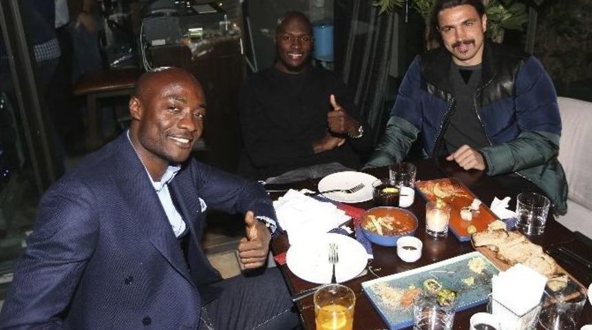 Fenerbah&ccedil;e&rsquo;ye Moral Yemeği