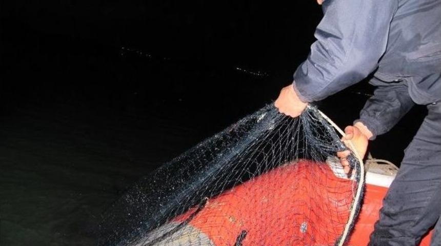 Sualtı Polisi Yasak Ağ Avında