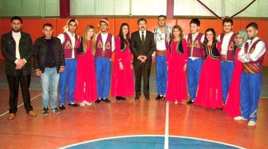 Tuşba İl&ccedil;e Milli Eğitim M&uuml;d&uuml;r&uuml; Muhlis Ceylani&rsquo;den Halk Oyunları Ekibine Moral Ziyareti